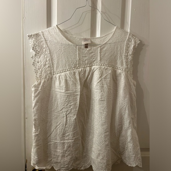 Lace White Top - Picture 1 of 5